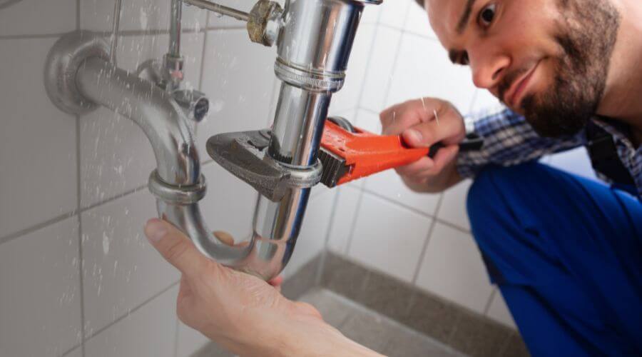 Professional same day plumber services in Blandinsville, IL